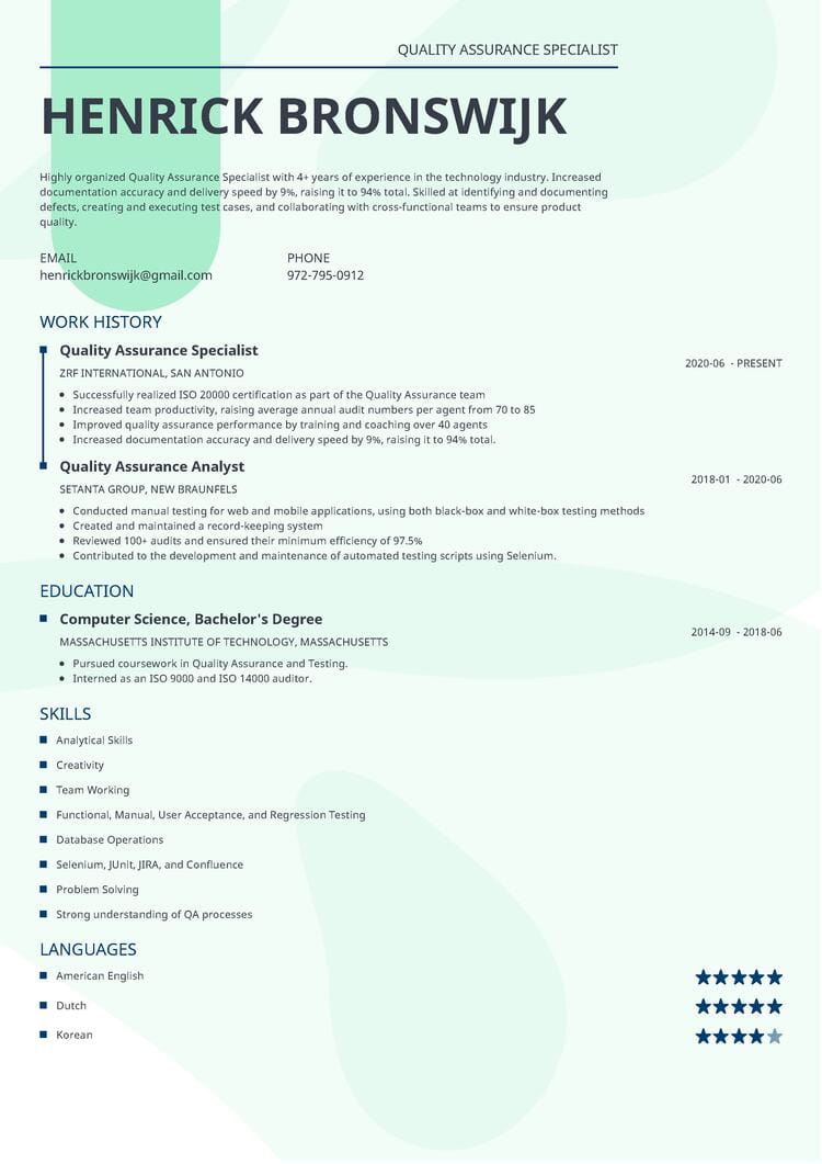 ResumeLab Lumina resume design