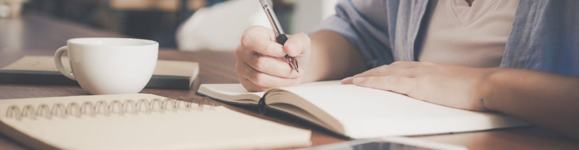 How to Network in College [10+ Networking Tips for Students]